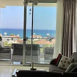 Sea Breeze By The Coast Apartment