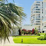 Apartment Sea Breeze By The Coast