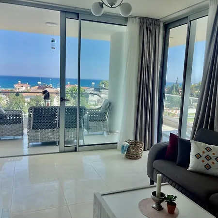 Sea Breeze Suites By The Coast