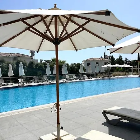 Lägenhet Sea Breeze Suites By The Coast Vokolidha