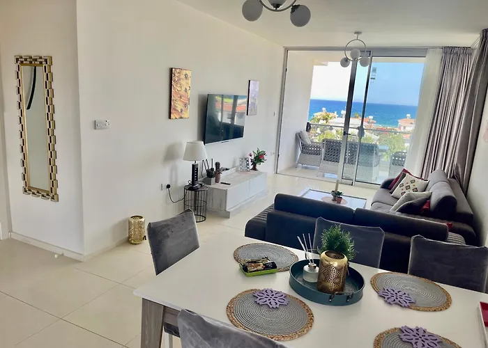 Sea Breeze By The Coast Apartmán