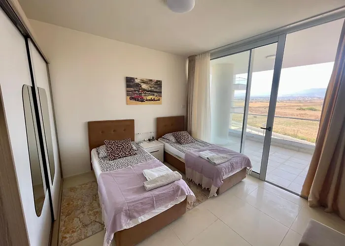 Sea Breeze By The Coast Apartmán *