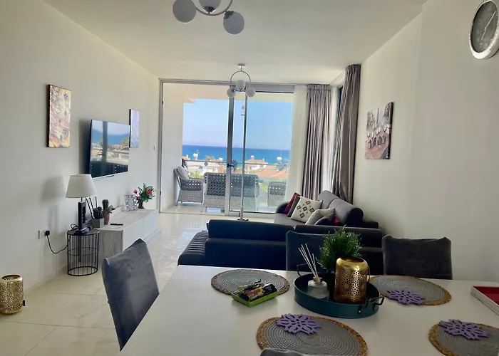 アパート Sea Breeze By The Coast Vokolidha